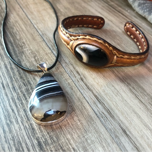 Black Banded Agate Jewelry Set - Picture 14 of 15